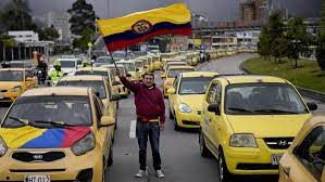 Ratusan Taksi Protes Kenaikan Harga BBM di Kolombia